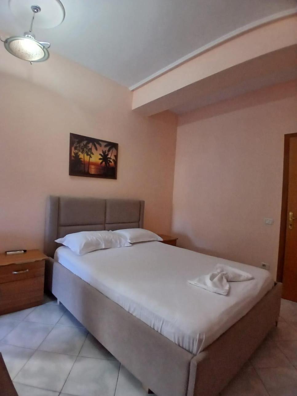 Hotel Rossi Vlorë Exterior foto
